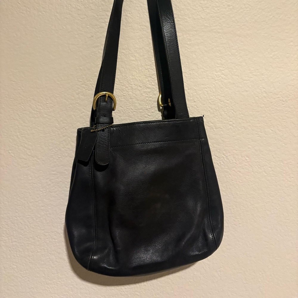 Vintage Coach Black Leather Shoulder Bag with Gold Buckles - Picture 2 of 12